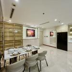 Vinhomes Central Park・Landmark 4の高層階角部屋3ベッドルームを販売中