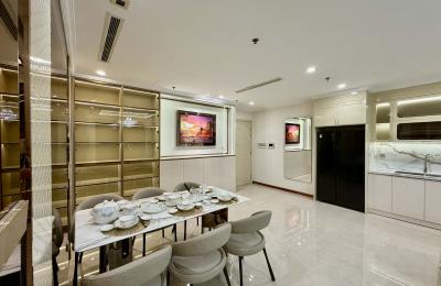 Vinhomes Central Park・Landmark 4の高層階角部屋3ベッドルームを販売中