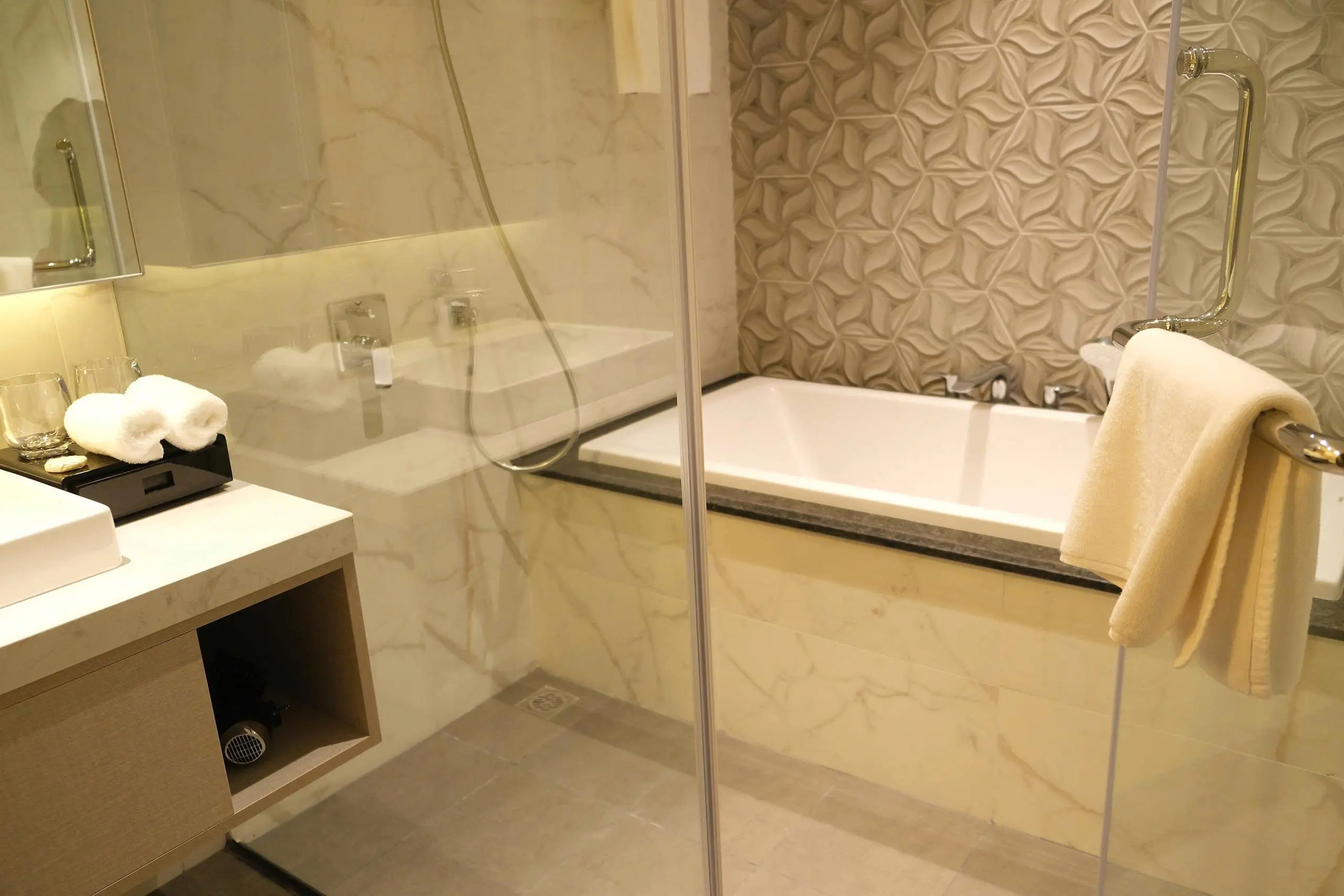 z7724857979598_87af4e88582bb69ba17230b2d722cacd